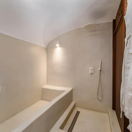 Solstice Luxury Villa Oia (Santorini)
